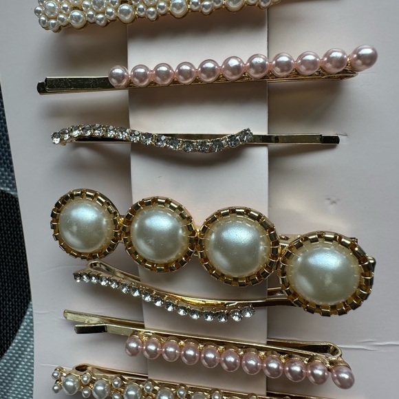 Nicole Miller 7 piece Pearl and Gold Hair Clip Set - Picture 3 of 4